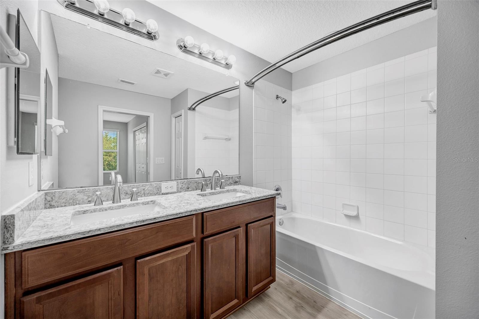 Image 12 of 61 For 6705 Holly Heath Drive