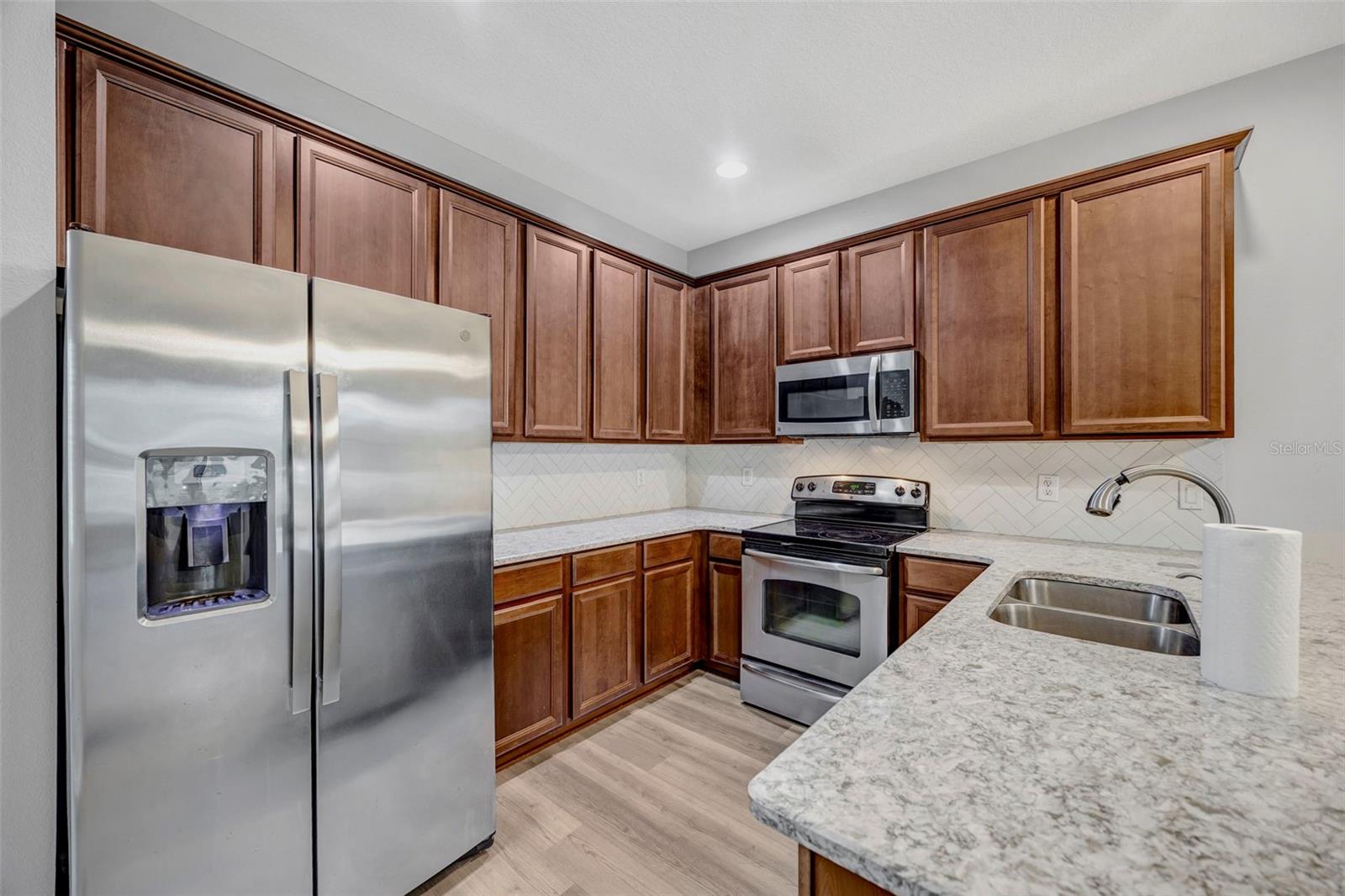 Image 13 of 61 For 6705 Holly Heath Drive