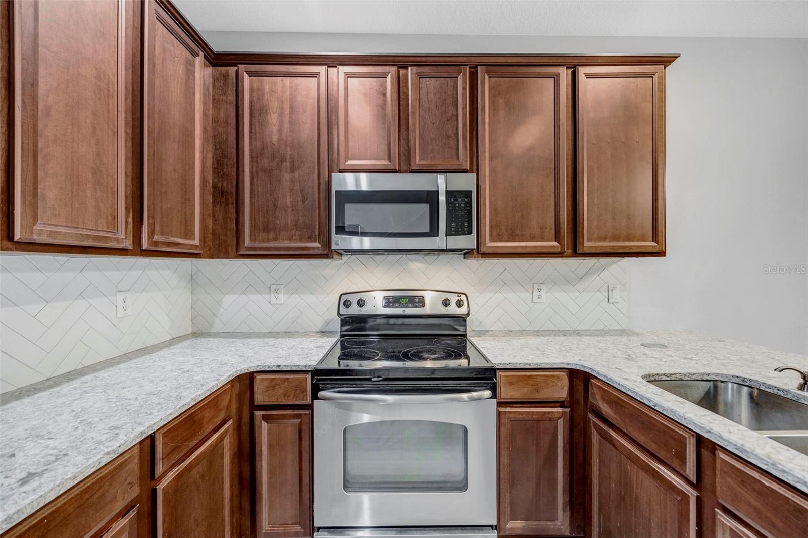 Image 14 of 61 For 6705 Holly Heath Drive