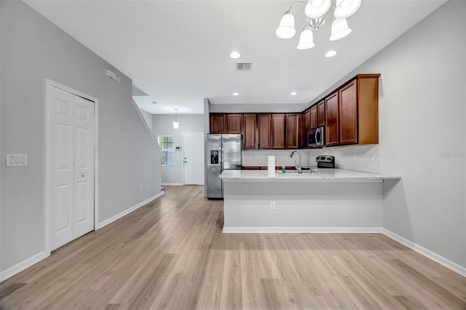 Image 17 of 61 For 6705 Holly Heath Drive