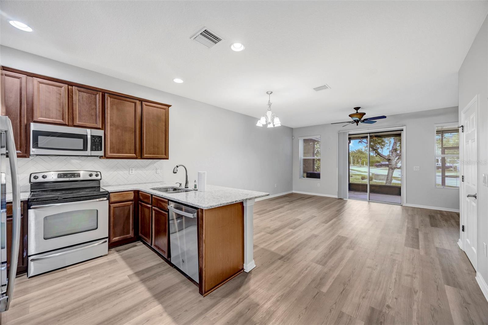 Image 6 of 61 For 6705 Holly Heath Drive