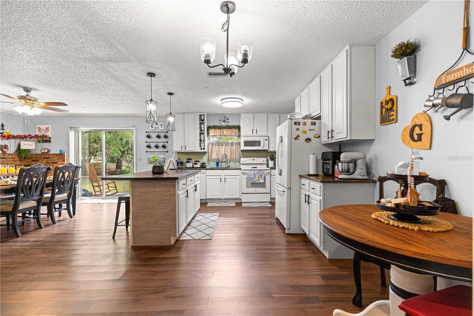 Image 6 of 30 For 508 Emerald Road