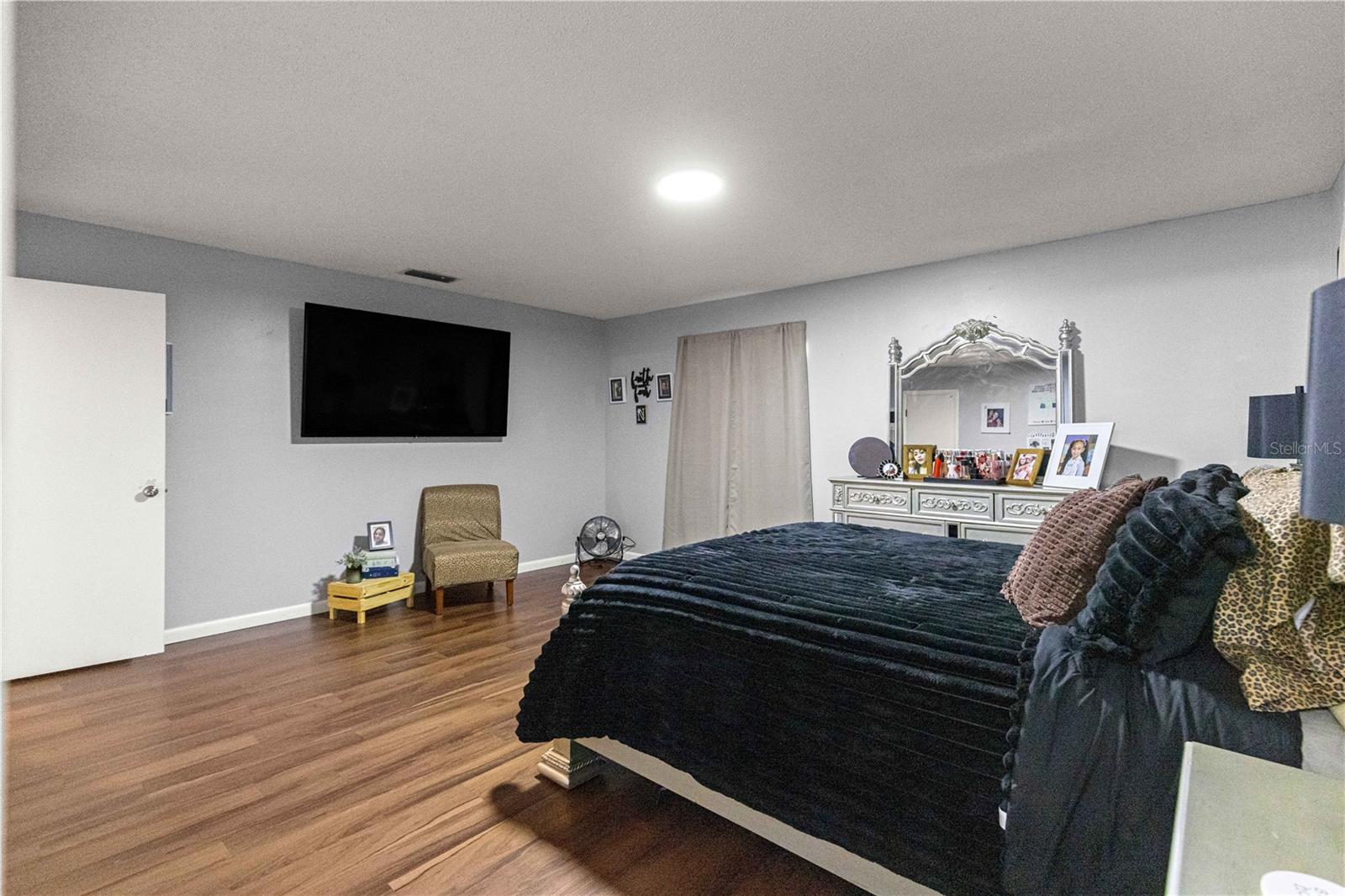 Image 9 of 30 For 508 Emerald Road