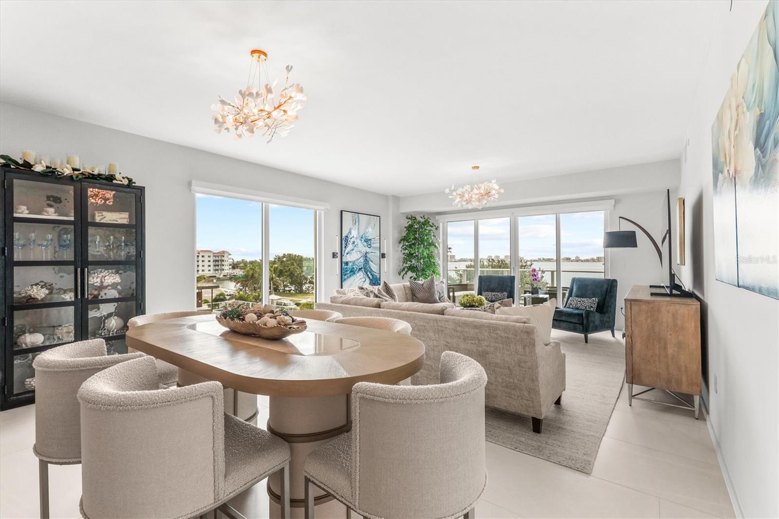 Listing photo id 7 for 1020 Sunset Point Road 303