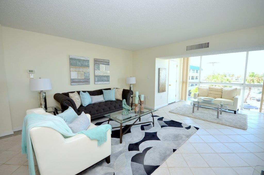 Image 20 of 39 For 800 Gulfview Boulevard 303