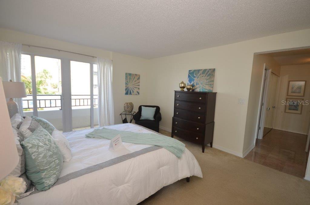 Image 22 of 39 For 800 Gulfview Boulevard 303