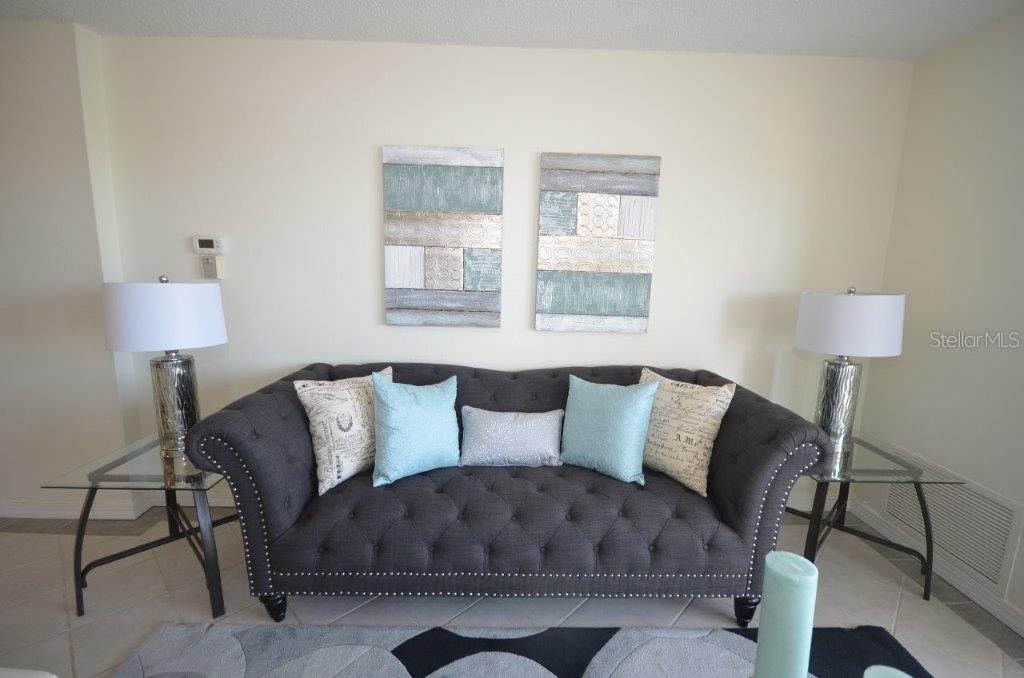 Image 3 of 39 For 800 Gulfview Boulevard 303