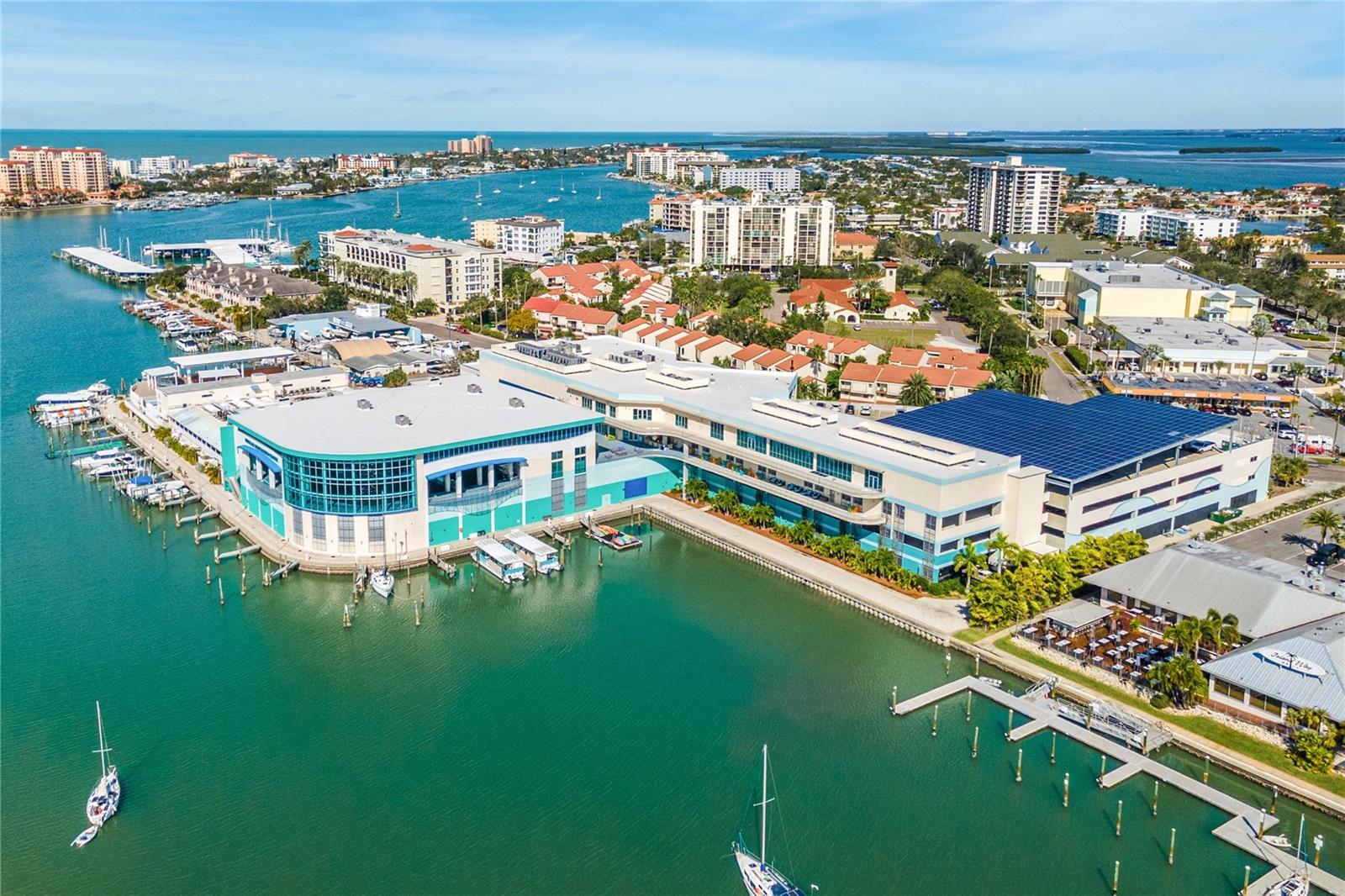 Image 31 of 39 For 800 Gulfview Boulevard 303
