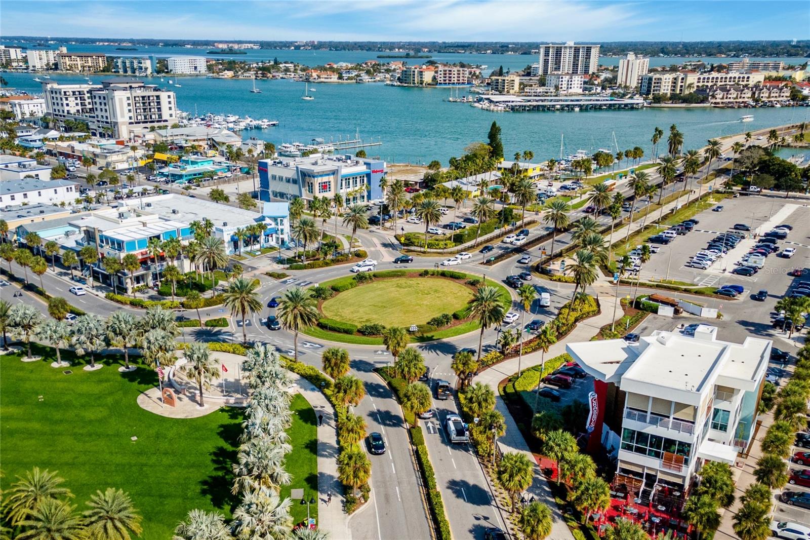 Image 35 of 39 For 800 Gulfview Boulevard 303