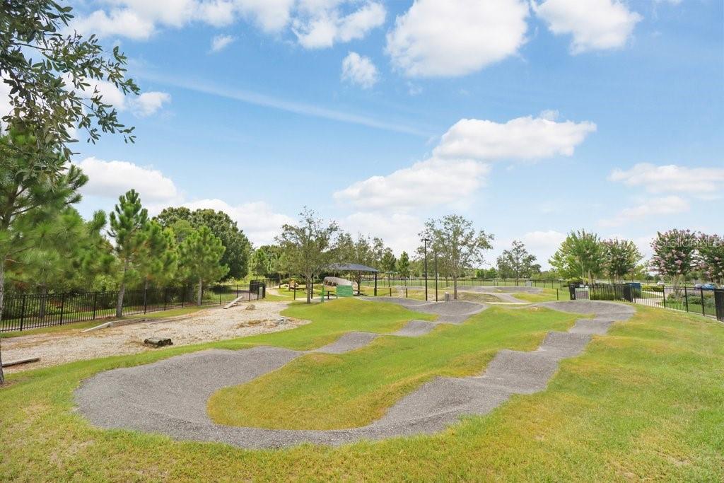 Listing photo id 66 for 16247 November Rain Court