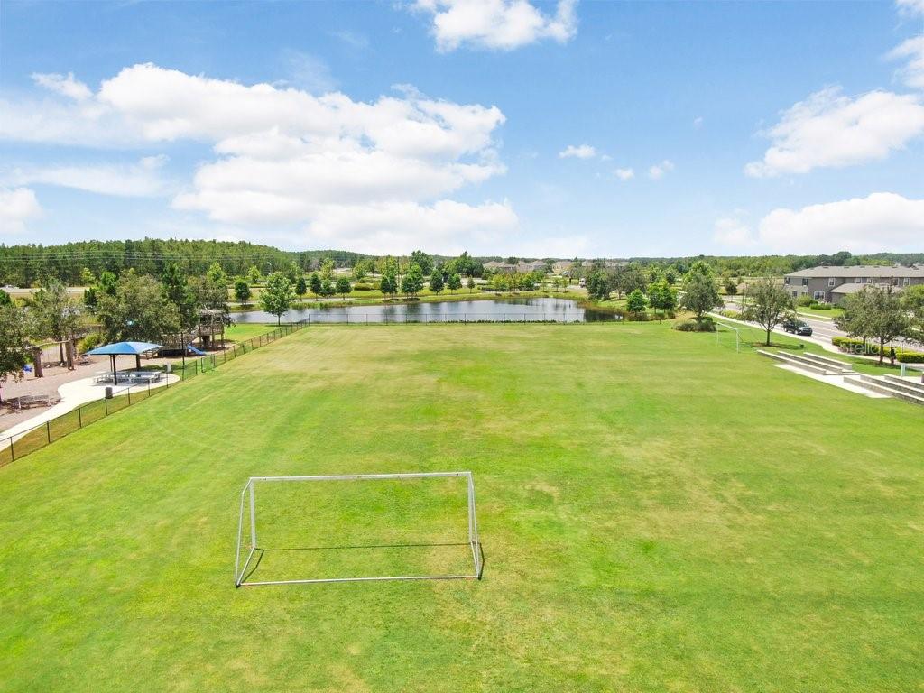 Listing photo id 73 for 16247 November Rain Court