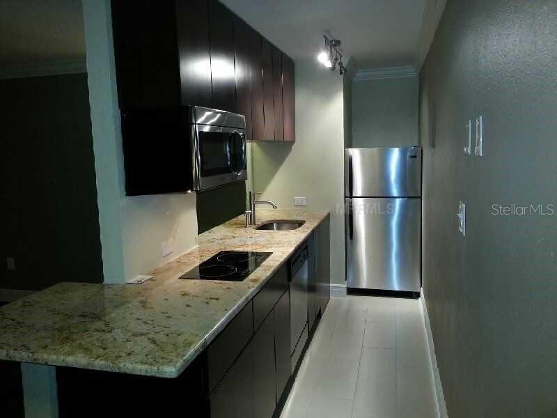 Image 2 of 11 For 1301 Howard Avenue B17