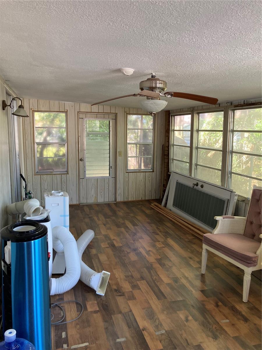 Image 17 of 24 For 3212 Tiki Drive