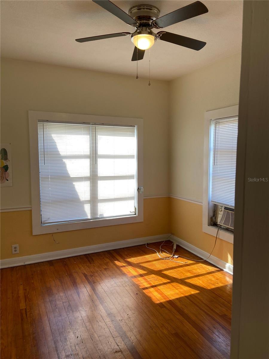 Image 13 of 15 For 108 Willow Avenue