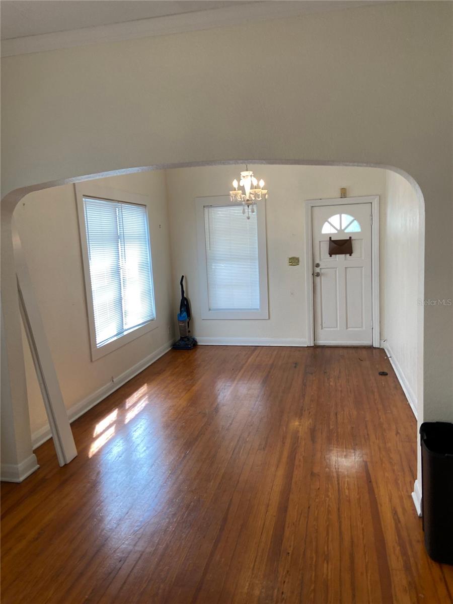 Image 2 of 15 For 108 Willow Avenue