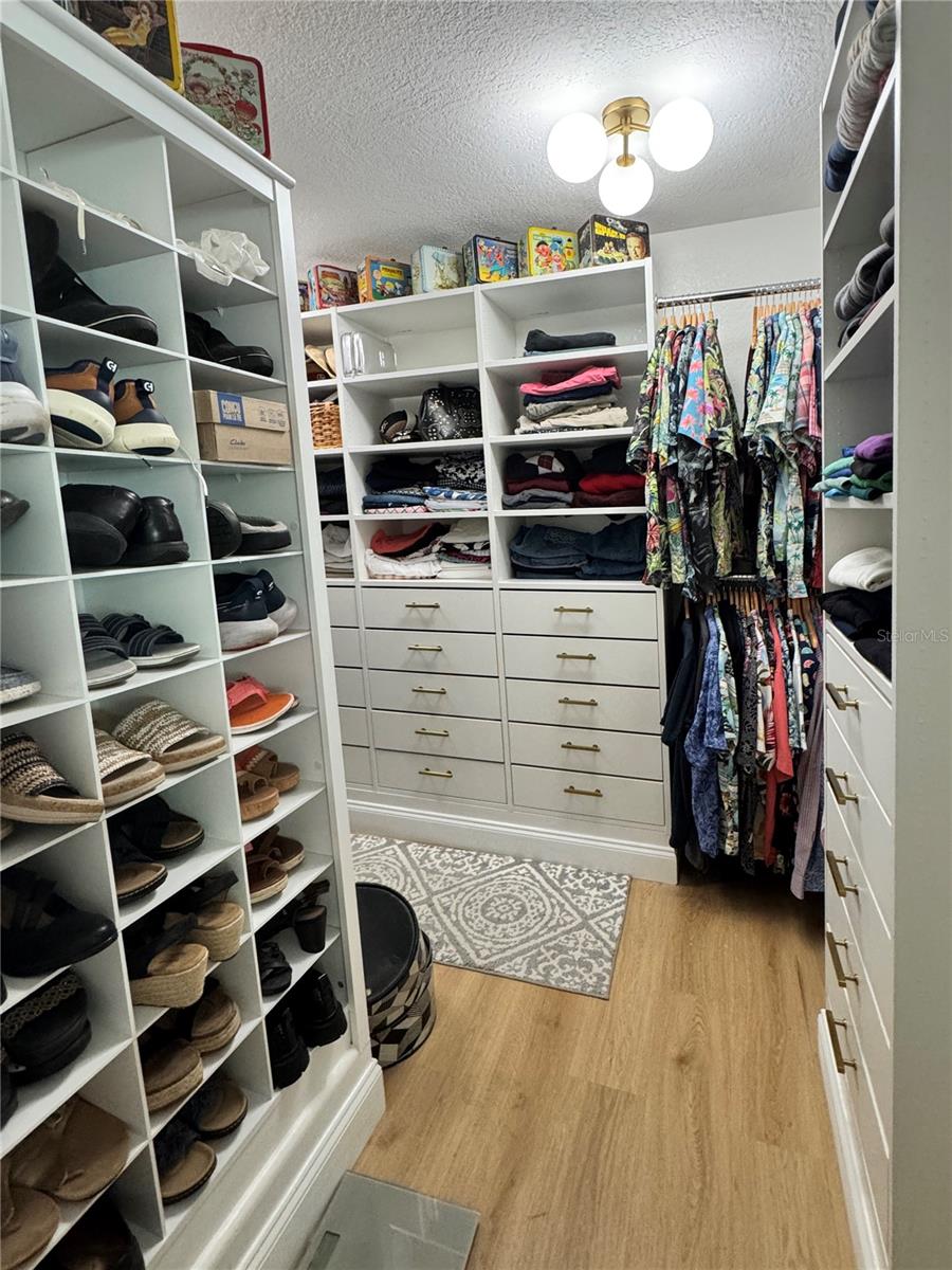 Image 15 of 55 For 4626 Bayshore Boulevard Ne