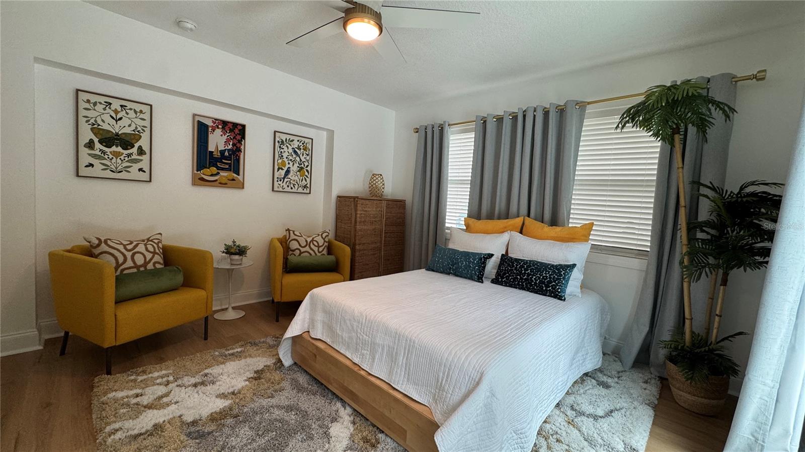 Image 18 of 55 For 4626 Bayshore Boulevard Ne