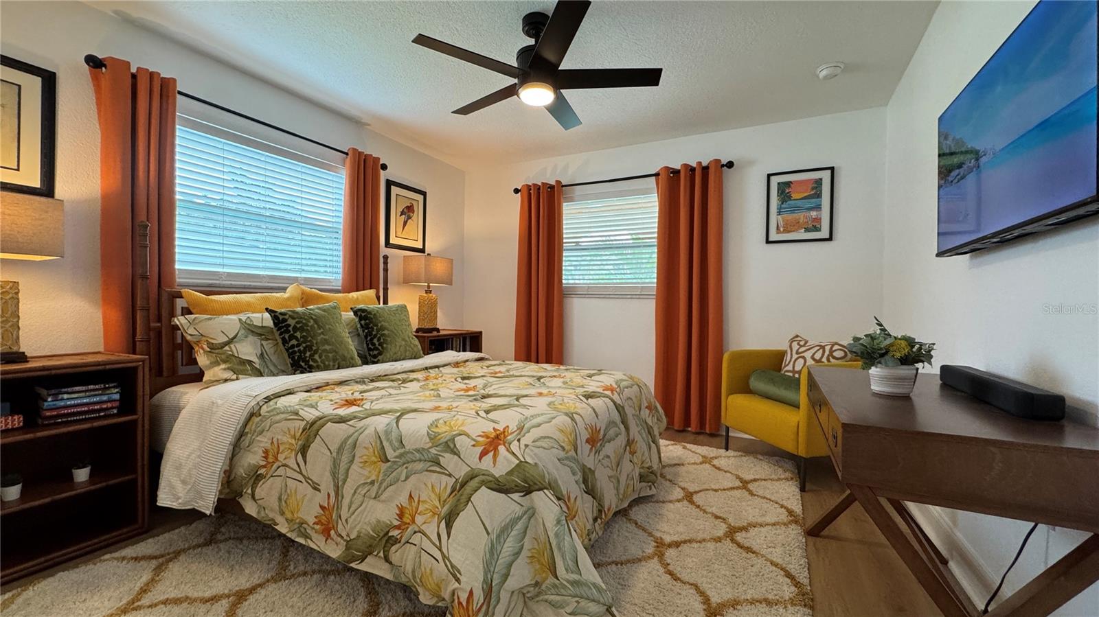 Image 24 of 55 For 4626 Bayshore Boulevard Ne