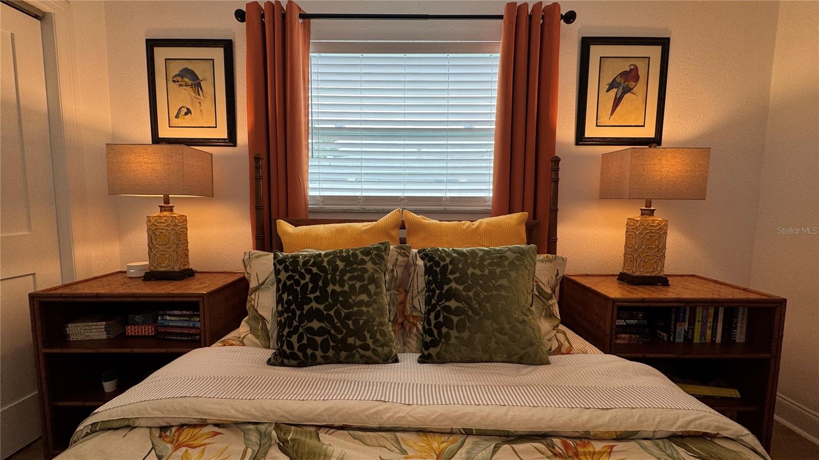 Image 25 of 55 For 4626 Bayshore Boulevard Ne