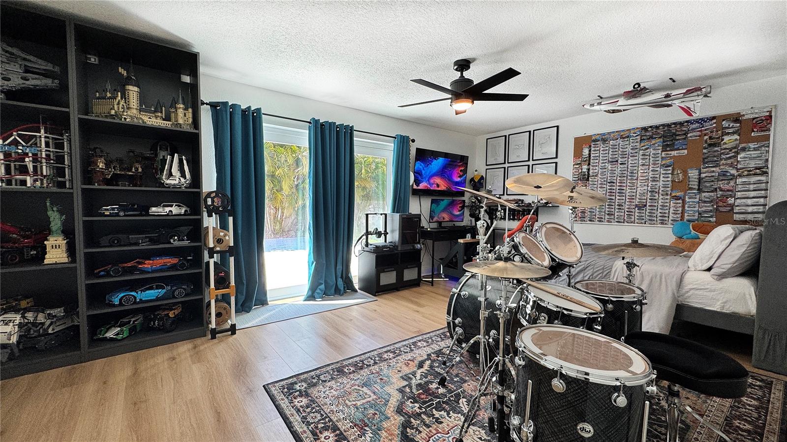 Image 35 of 55 For 4626 Bayshore Boulevard Ne