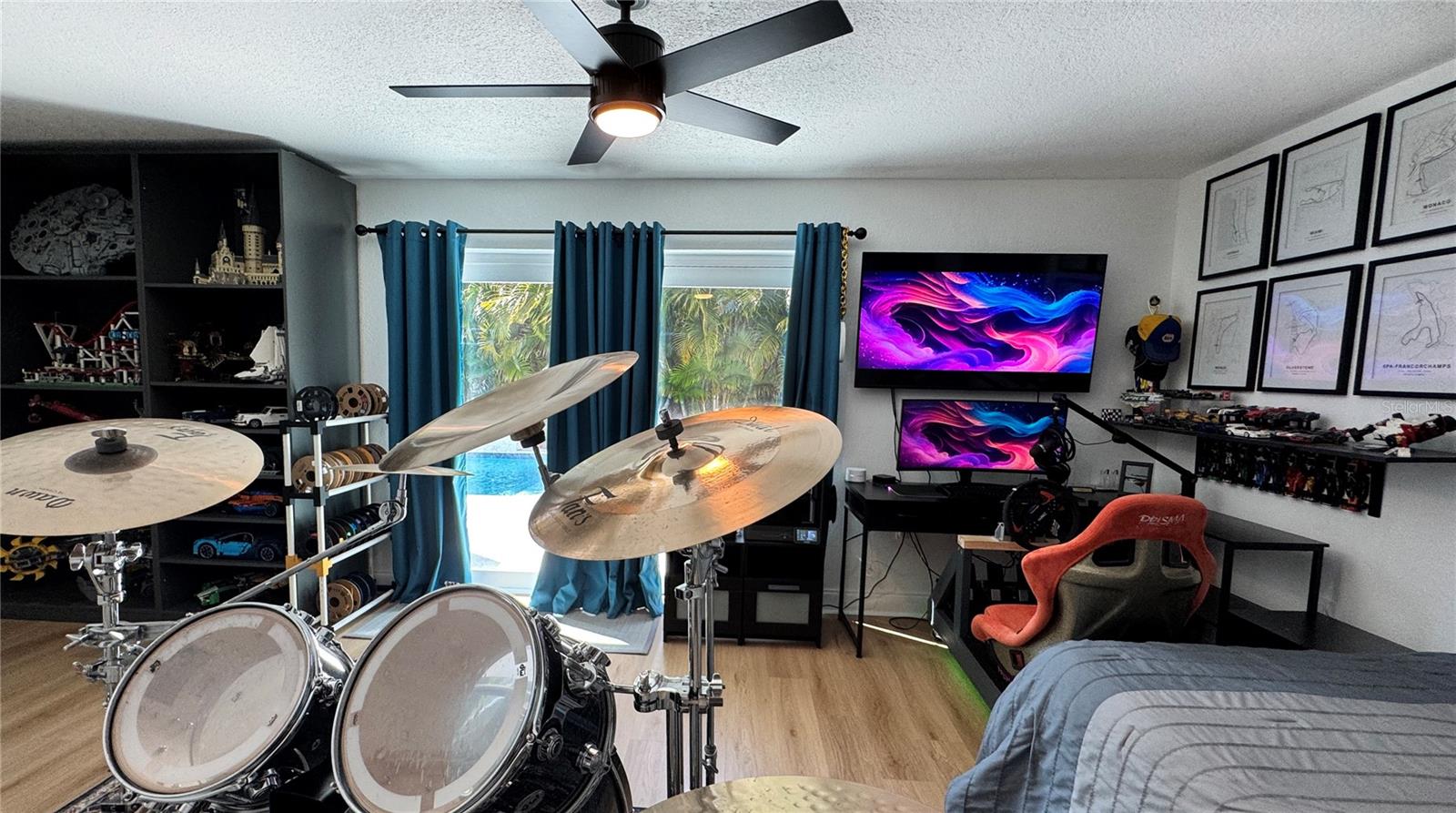 Image 36 of 55 For 4626 Bayshore Boulevard Ne