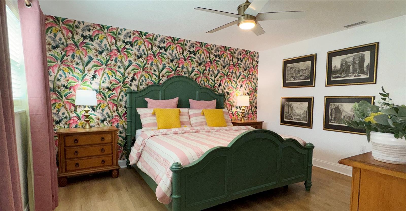 Image 38 of 55 For 4626 Bayshore Boulevard Ne