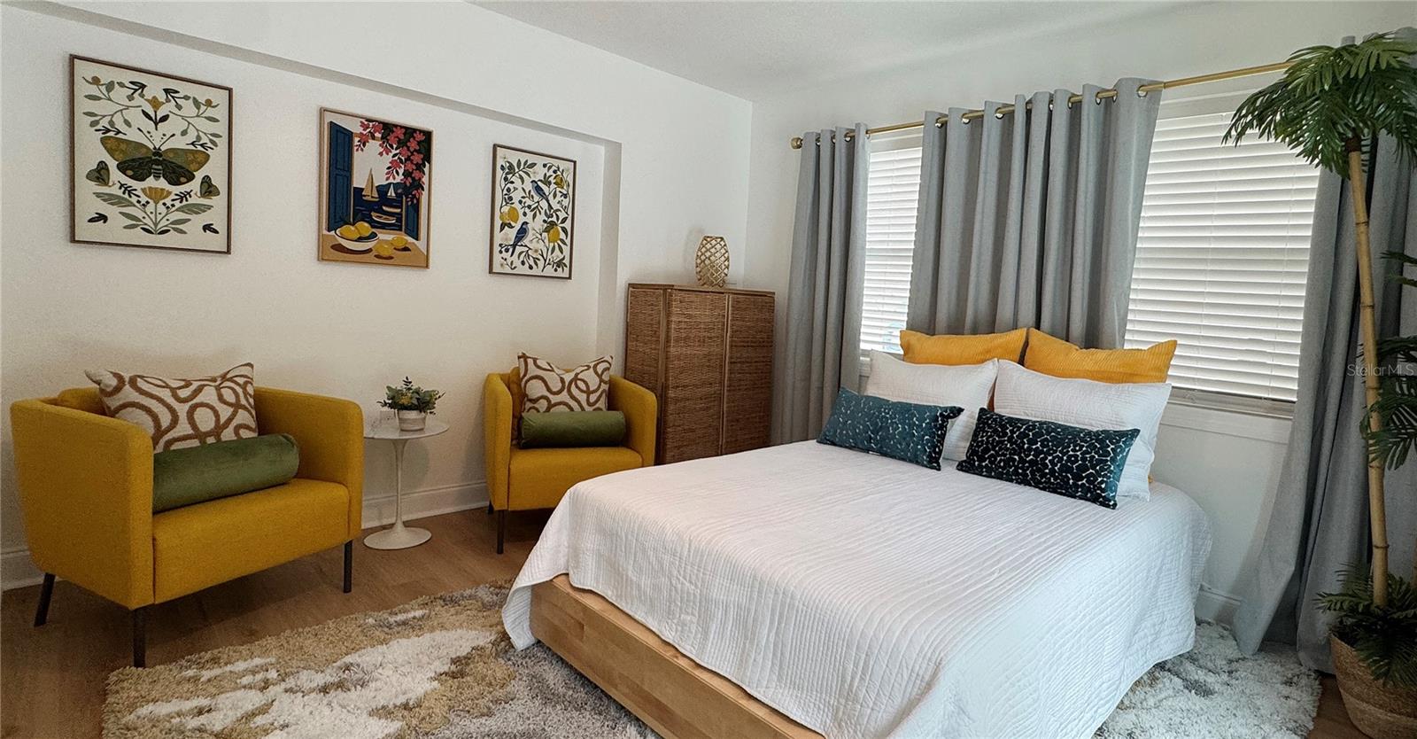 Image 41 of 55 For 4626 Bayshore Boulevard Ne