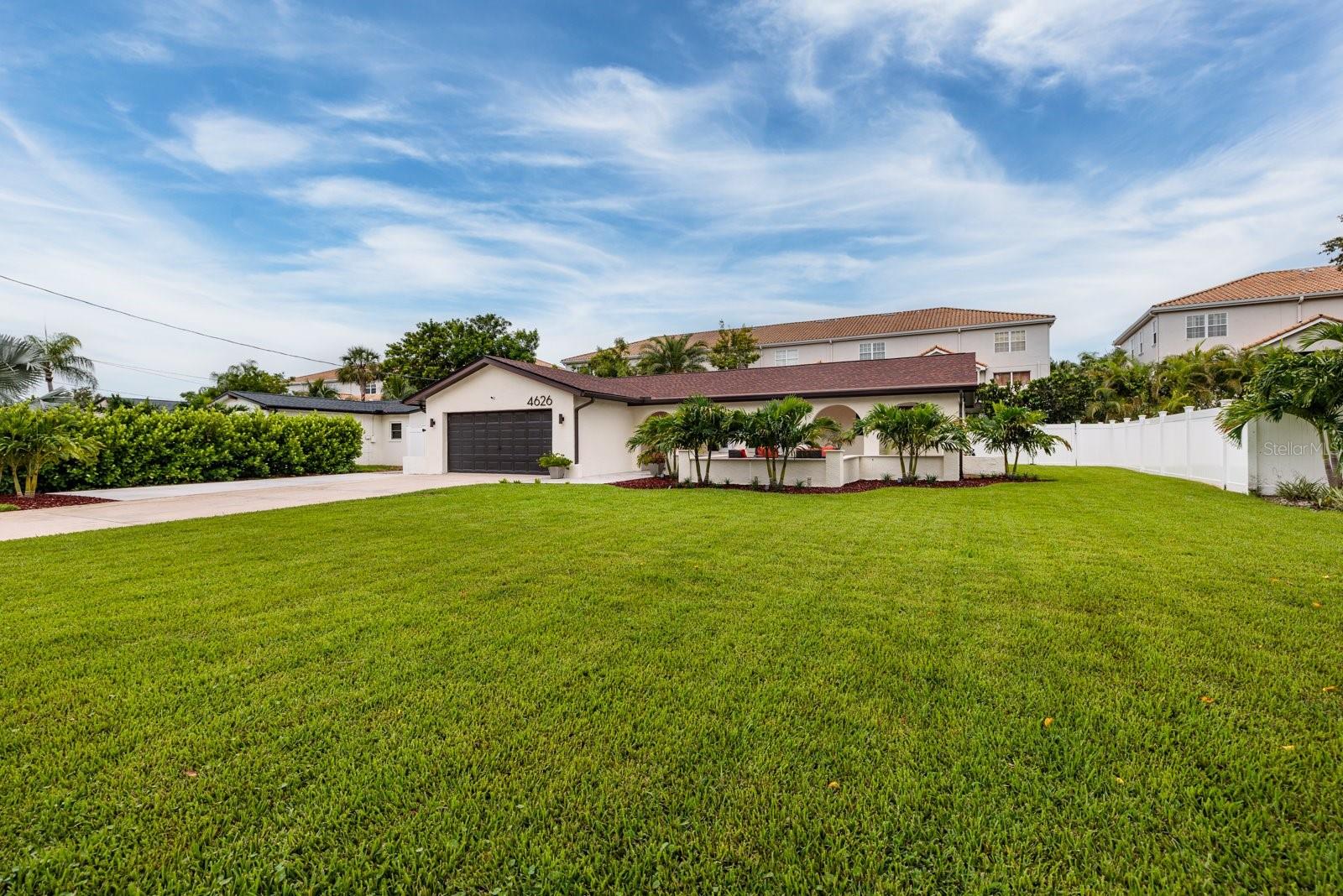 Image 45 of 55 For 4626 Bayshore Boulevard Ne