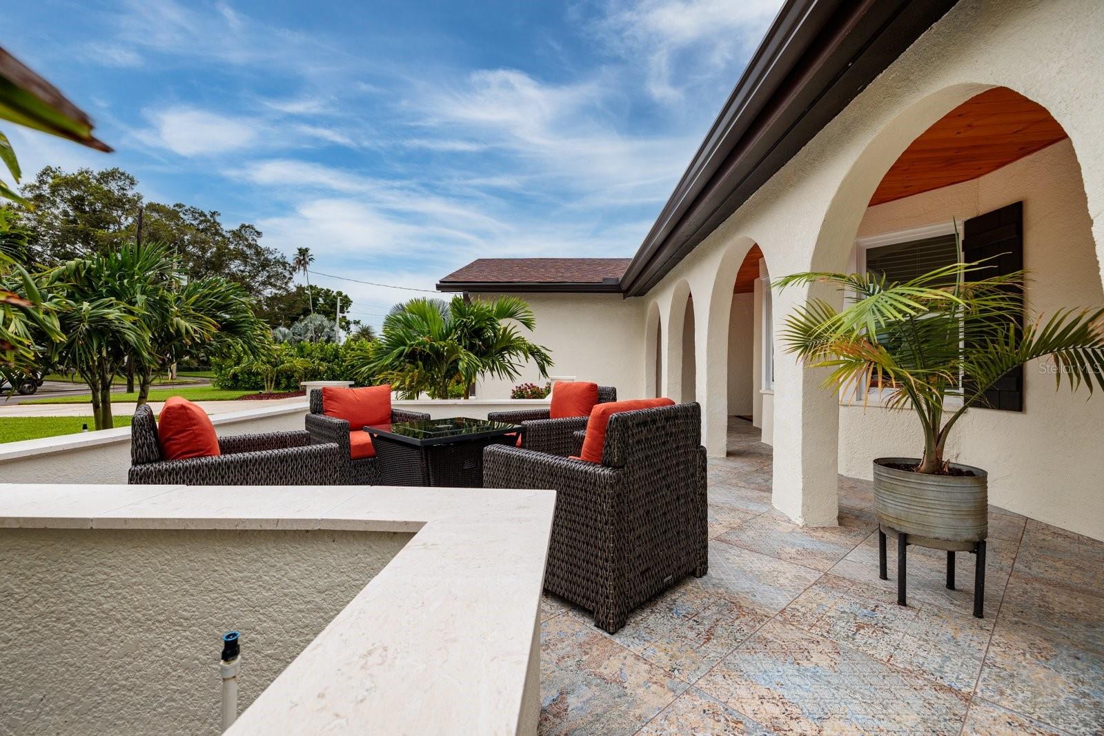 Image 48 of 55 For 4626 Bayshore Boulevard Ne