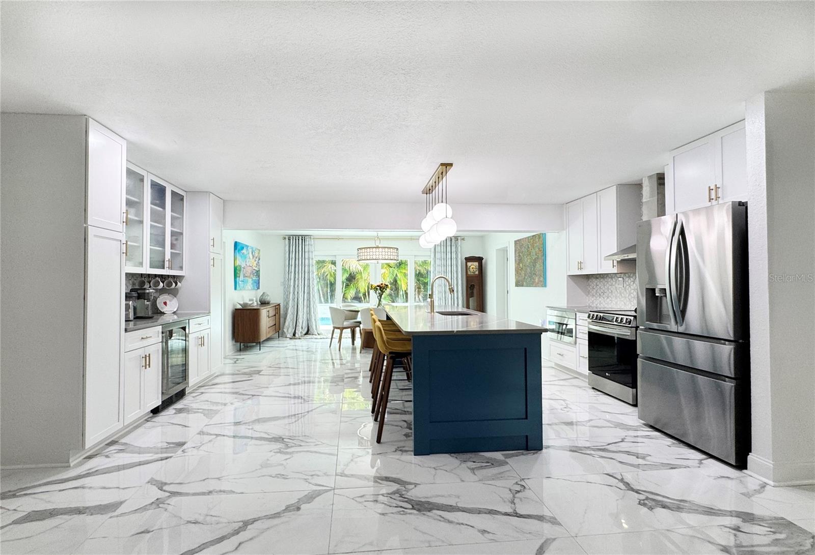 Image 8 of 55 For 4626 Bayshore Boulevard Ne