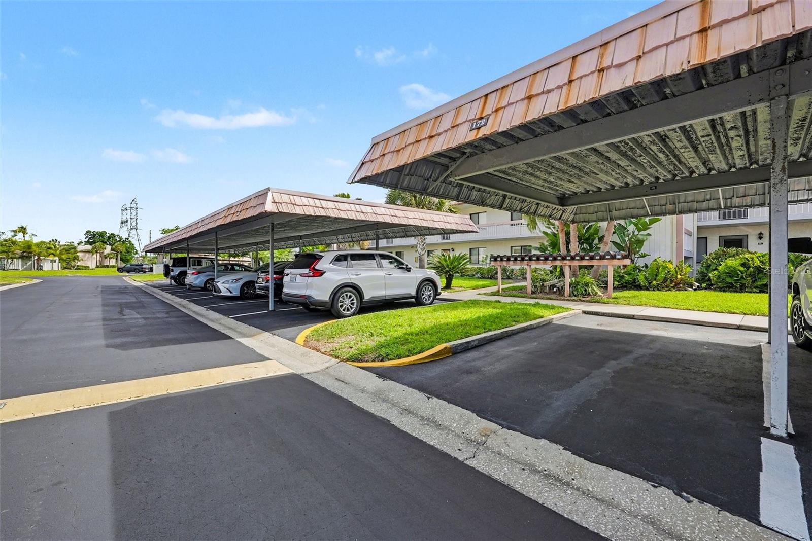 Image 3 of 31 For 172 Lakeview Way 172