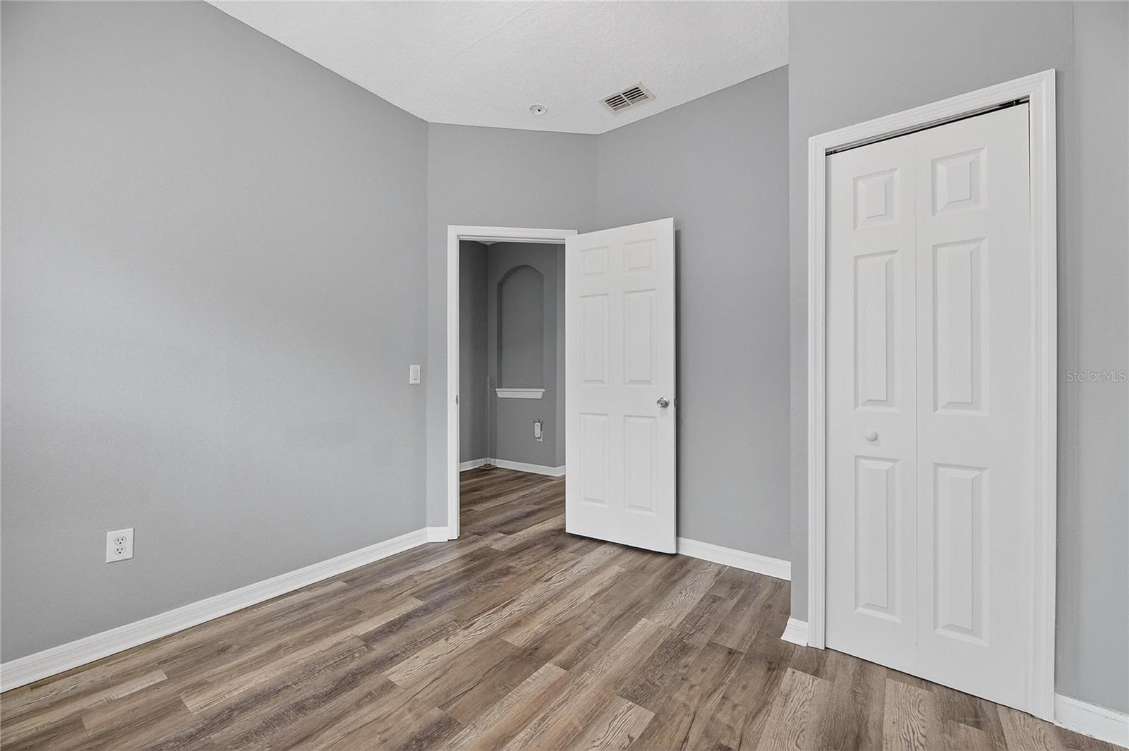 Image 10 of 58 For 13123 Kings Crossing Drive