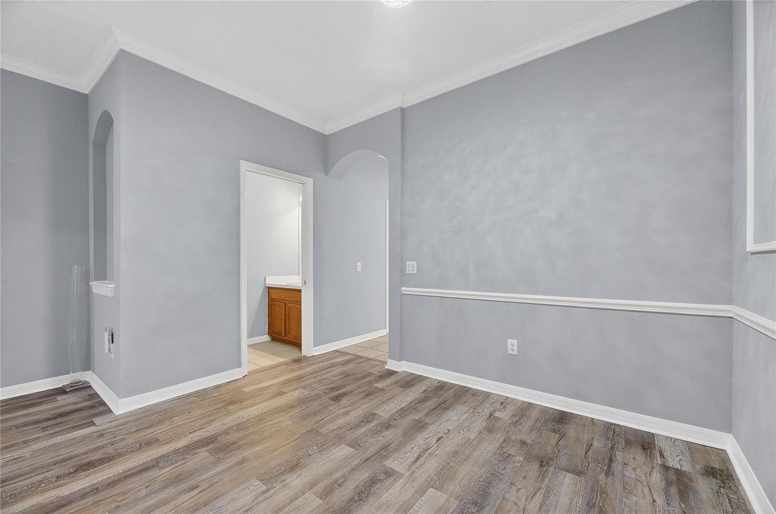 Image 13 of 58 For 13123 Kings Crossing Drive