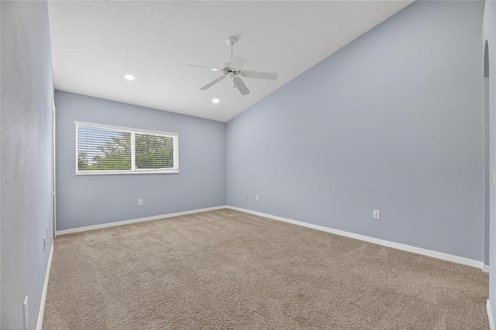 Image 35 of 58 For 13123 Kings Crossing Drive