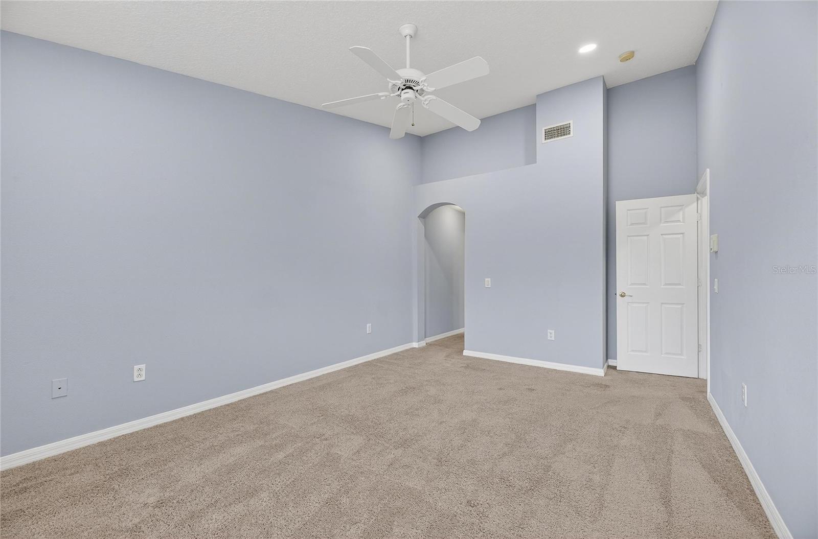 Image 36 of 58 For 13123 Kings Crossing Drive