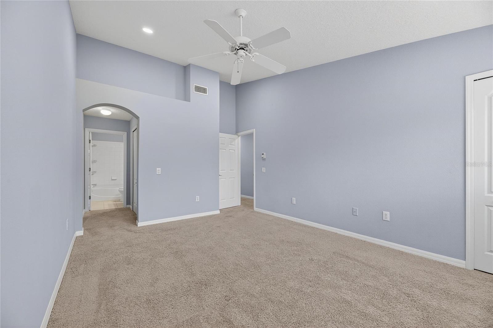 Image 37 of 58 For 13123 Kings Crossing Drive