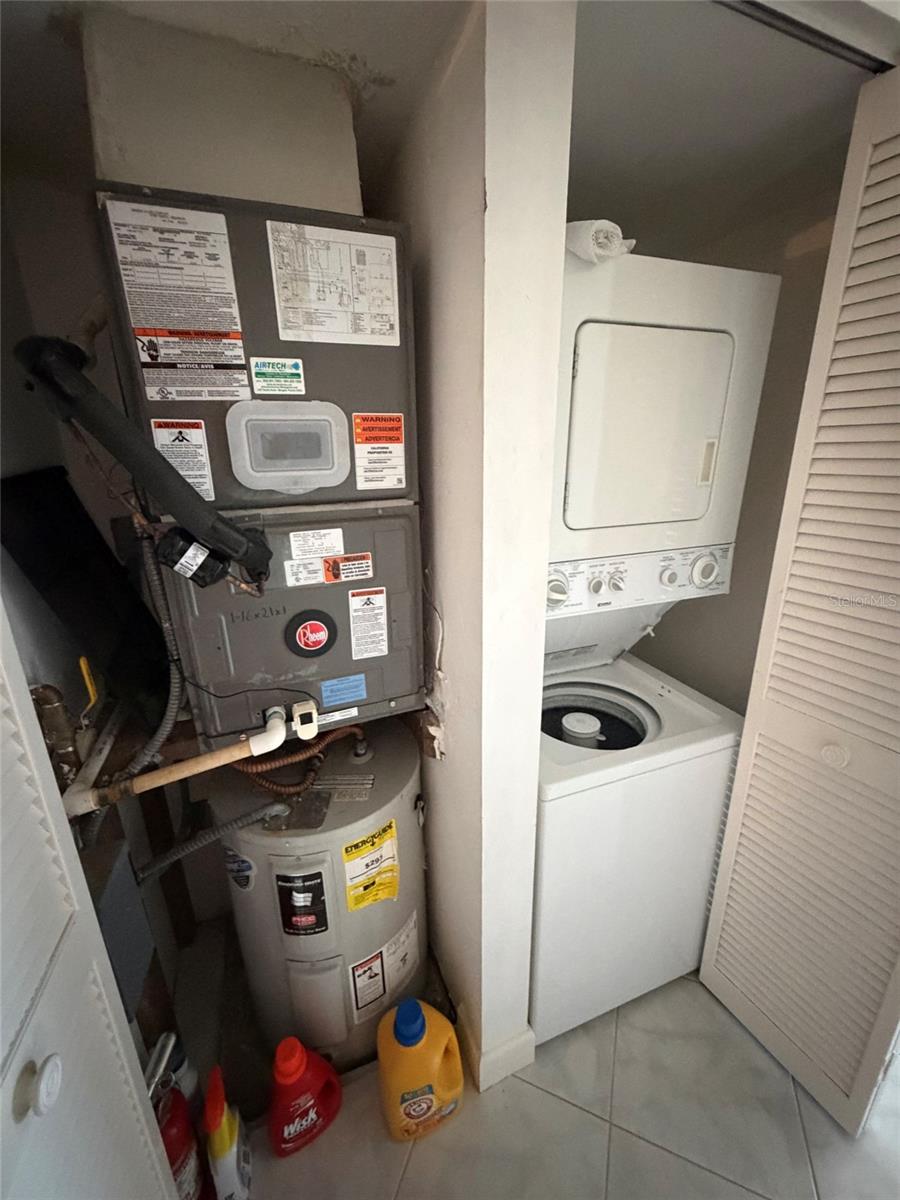 Image 18 of 21 For 180 20th Avenue 303