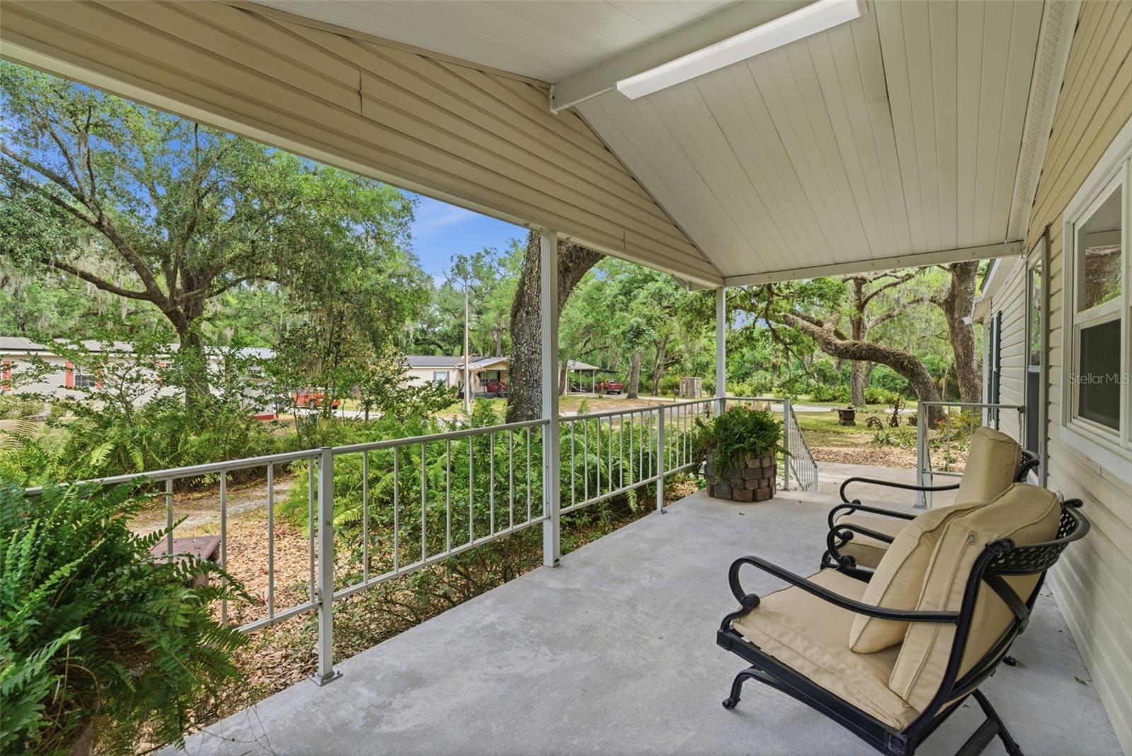 Listing photo id 0 for 9101 Wood Terrace Drive