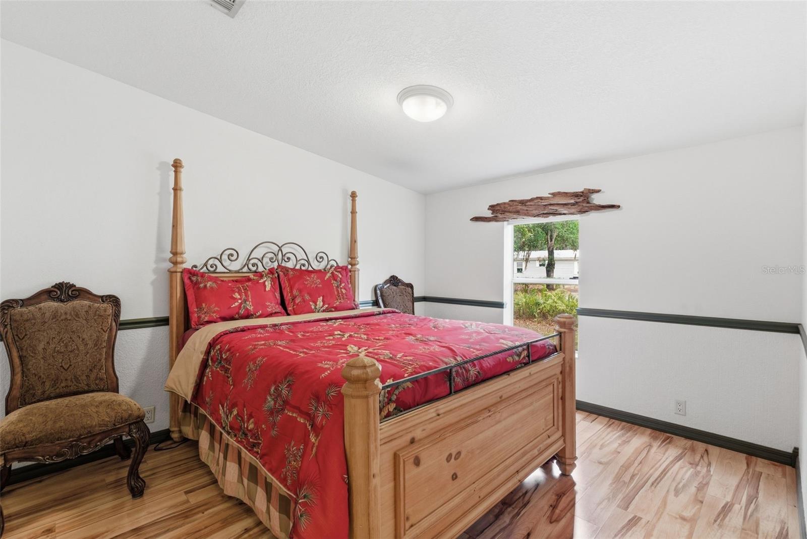 Listing photo id 22 for 9101 Wood Terrace Drive