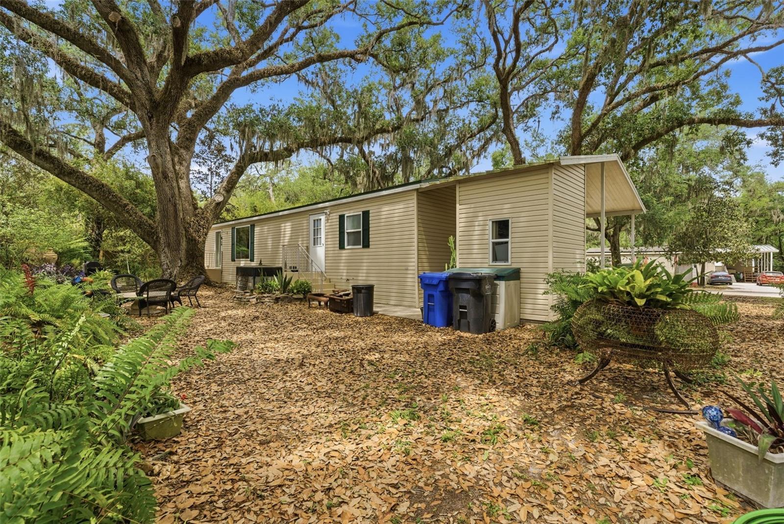 Listing photo id 36 for 9101 Wood Terrace Drive