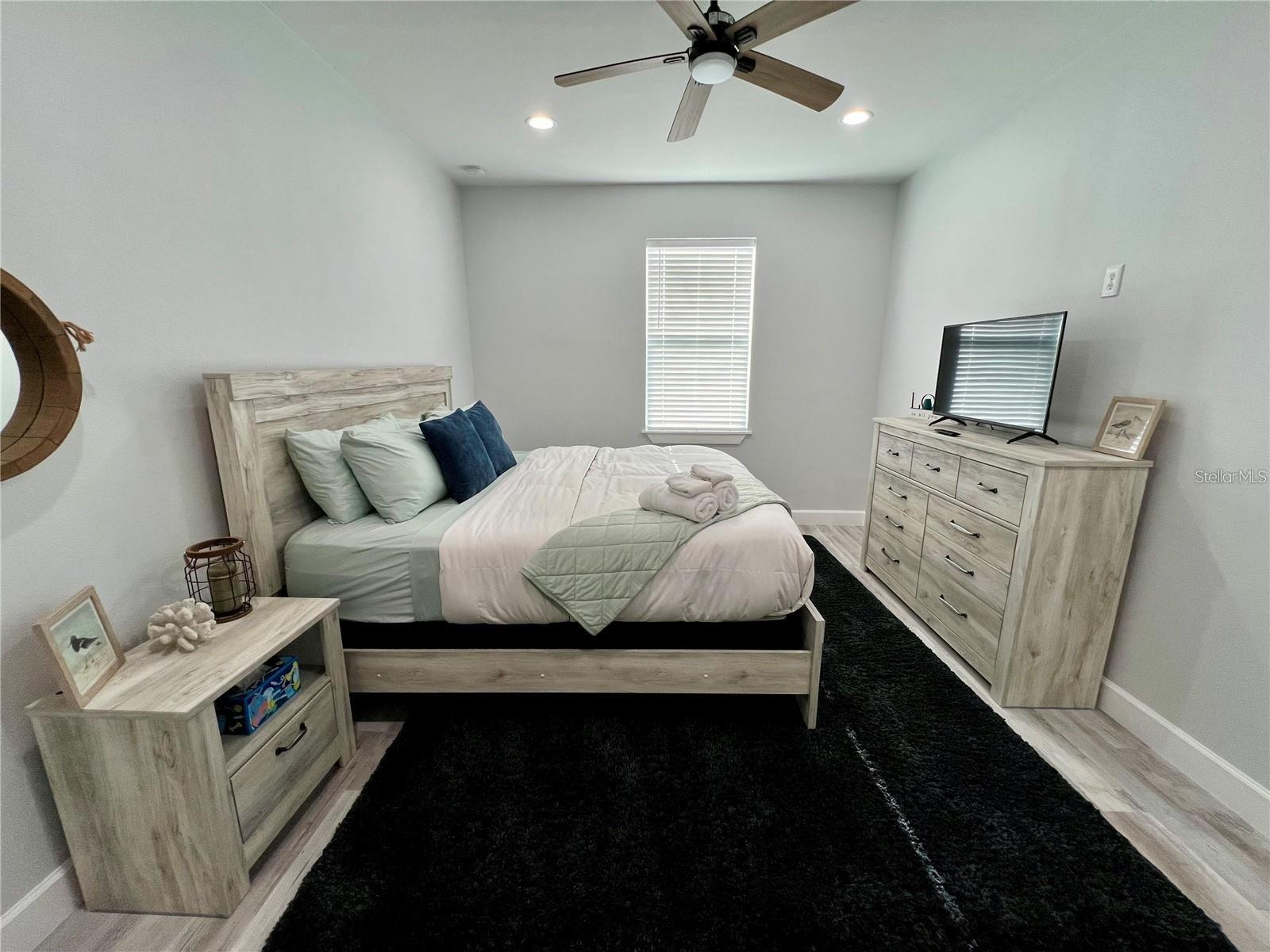 Image 28 of 38 For 5630 Queener Avenue