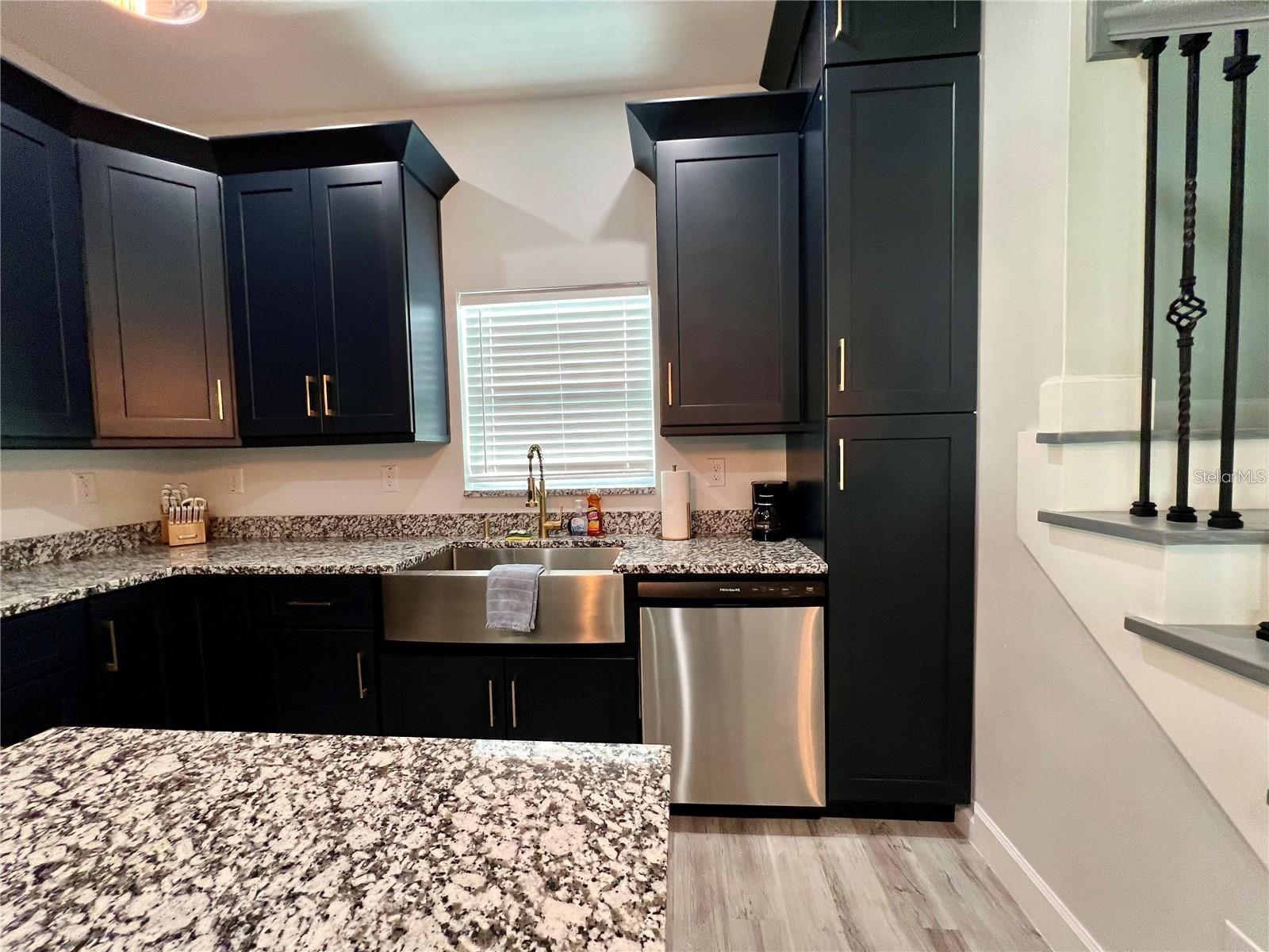 Image 8 of 38 For 5630 Queener Avenue