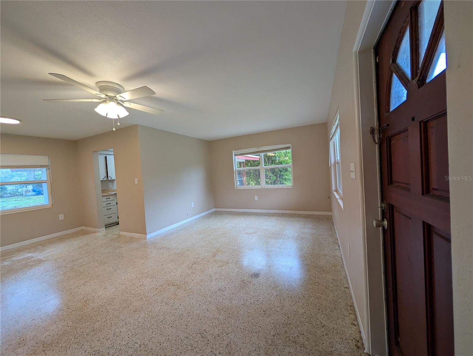 Image 8 of 14 For 208 Oakwood Drive