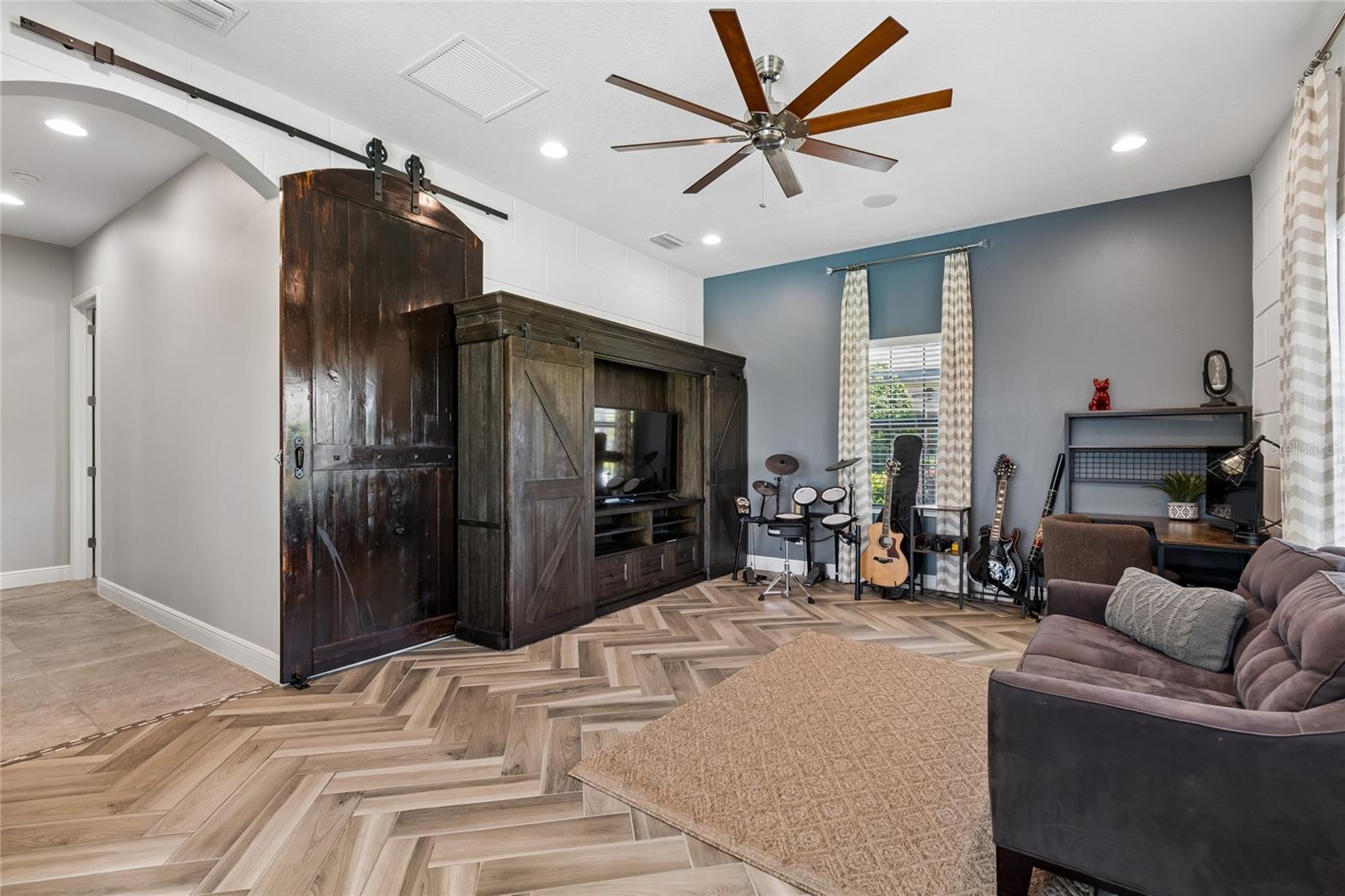 Image 51 of 80 For 20439 Lace Cascade Road