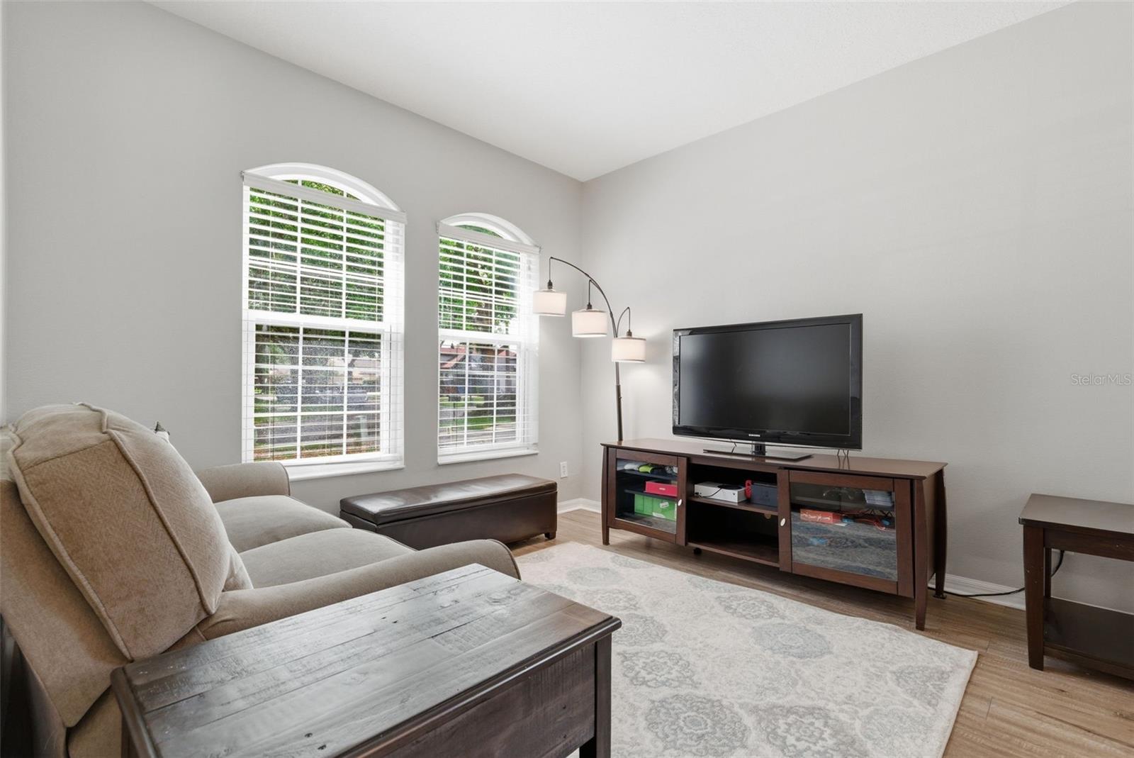 Image 10 of 46 For 5832 Heronview Crescent Drive