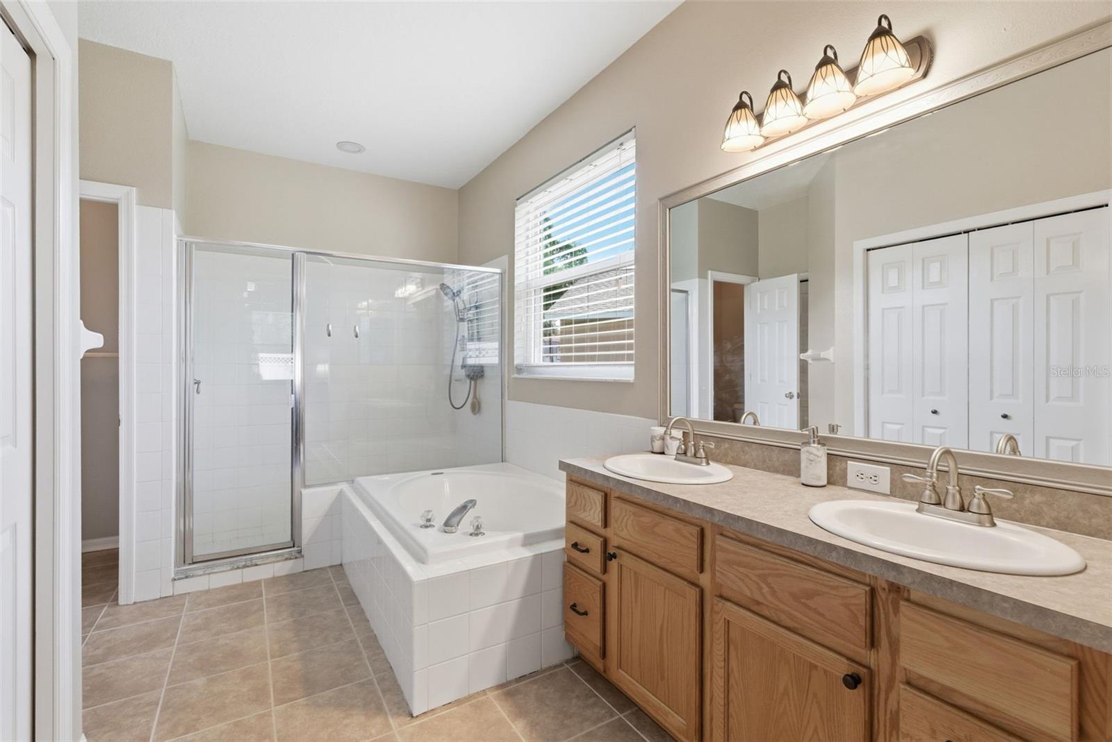 Image 25 of 46 For 5832 Heronview Crescent Drive