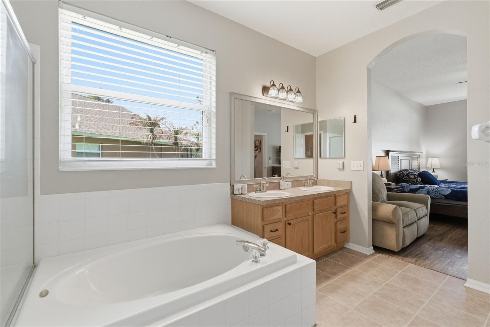 Image 26 of 46 For 5832 Heronview Crescent Drive