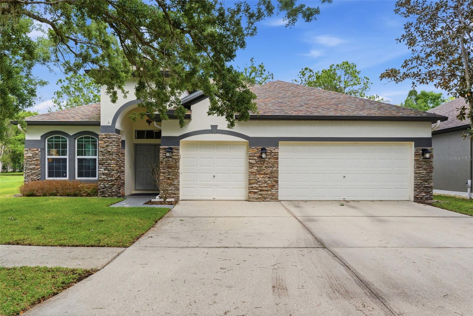 Image 4 of 46 For 5832 Heronview Crescent Drive