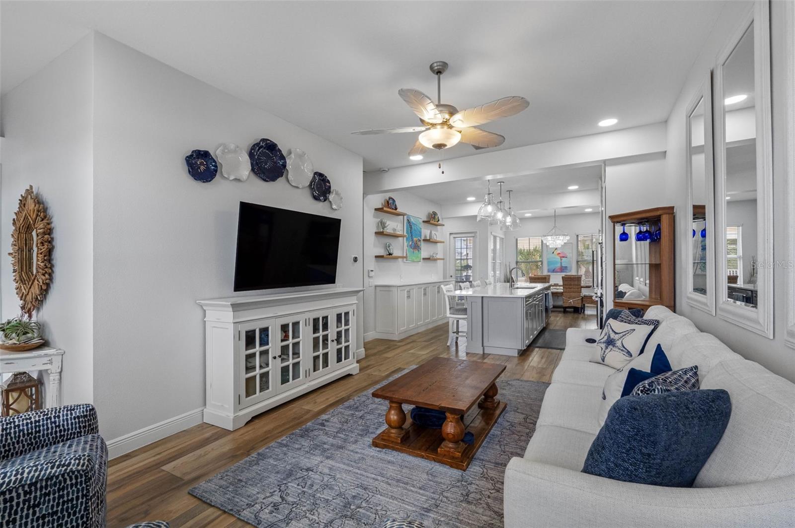 Image 15 of 81 For 19915 Gulf Boulevard 806