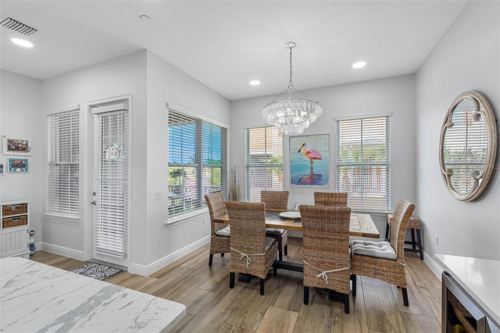 Image 20 of 81 For 19915 Gulf Boulevard 806